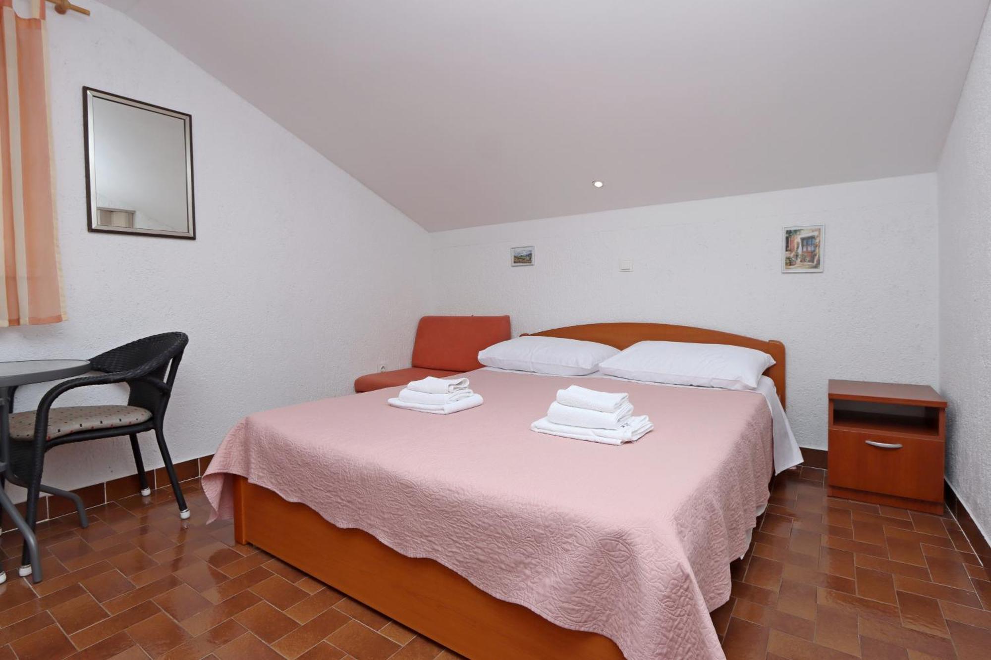 Apartments With A Parking Space Kornic, Krk - 415 Exterior foto