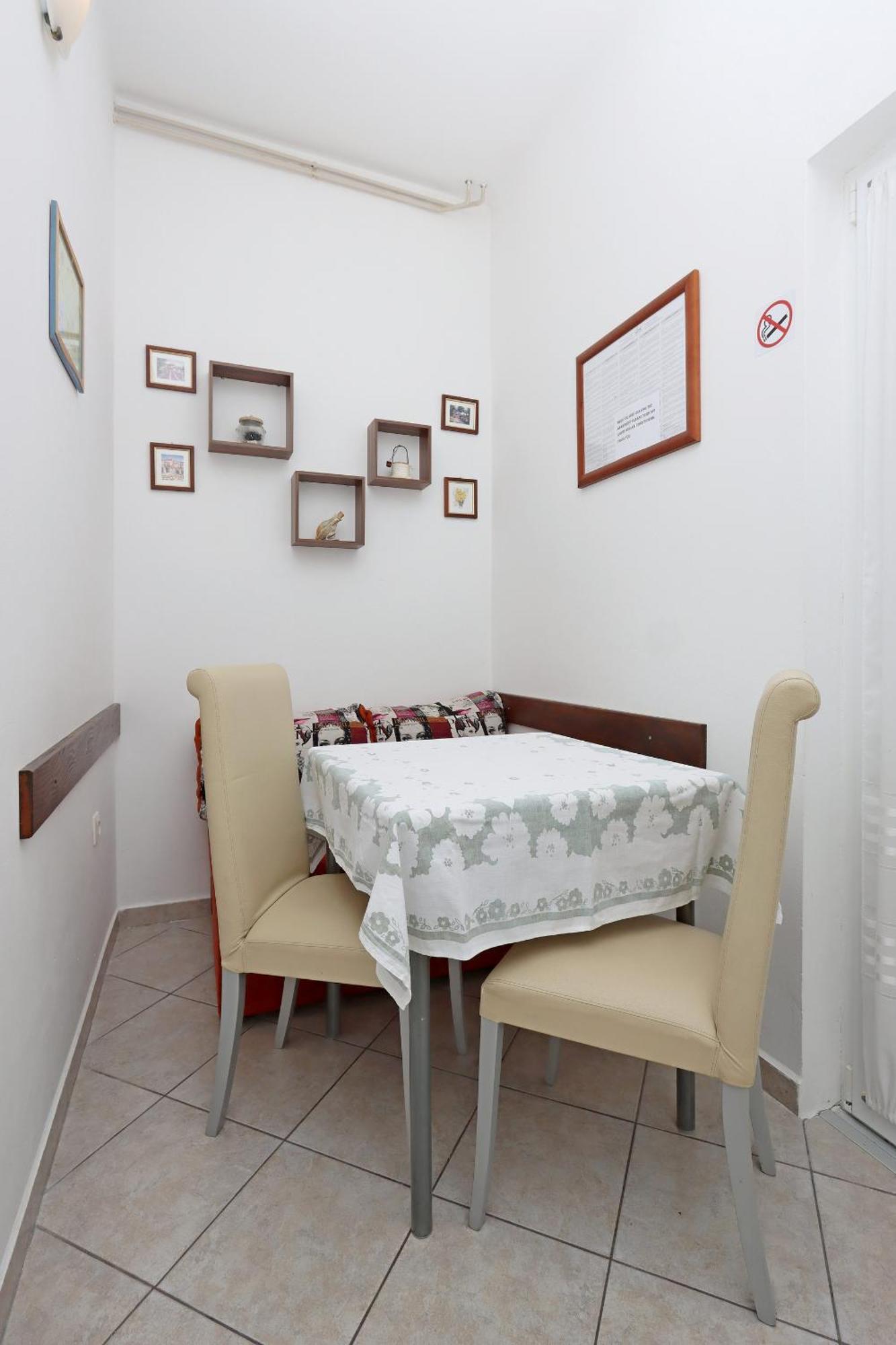 Apartments With A Parking Space Kornic, Krk - 415 Exterior foto