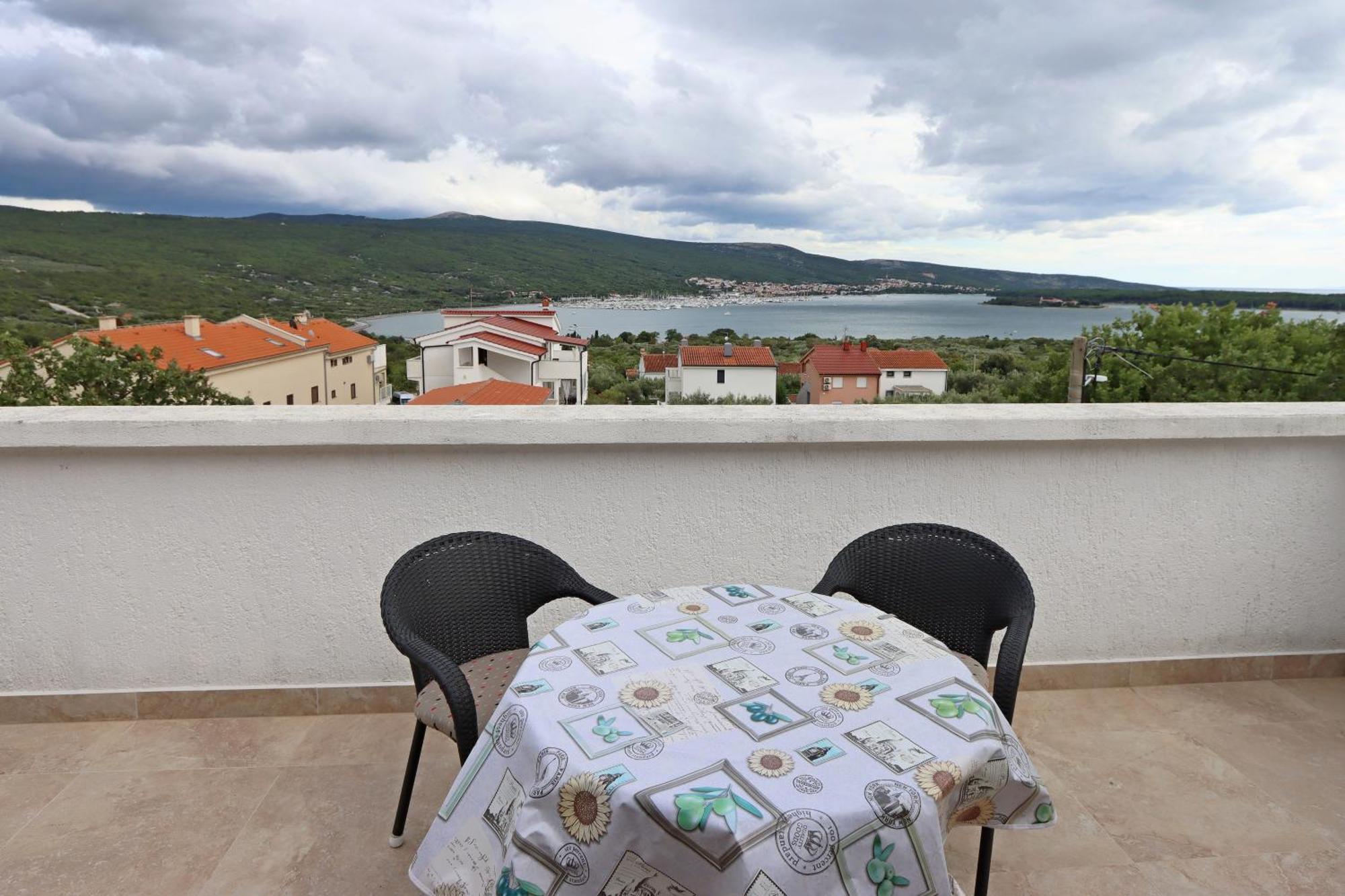 Apartments With A Parking Space Kornic, Krk - 415 Exterior foto